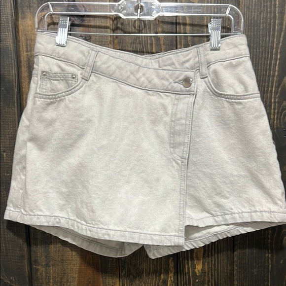 Zara Pants - Zara Wrap Shorts Skort M Light Denim Side Zip Button Skirt Look Casual Trendy